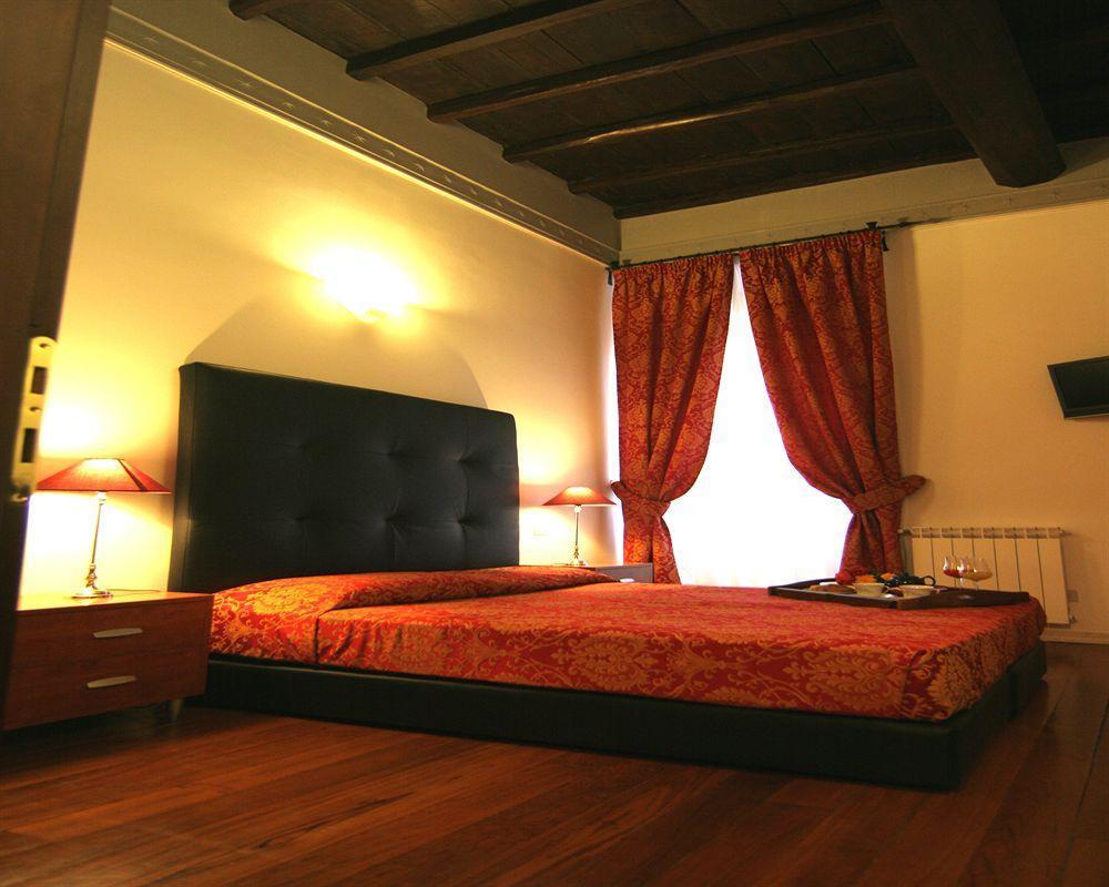 Tolentino Guest house 3*